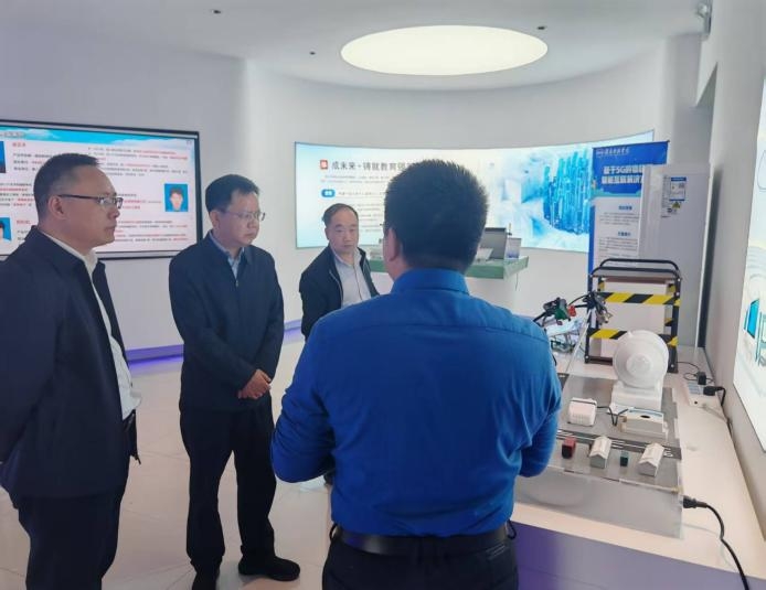 网上赌搏网站排行榜李绍武在赣南师范大学和赣南科技学院调研